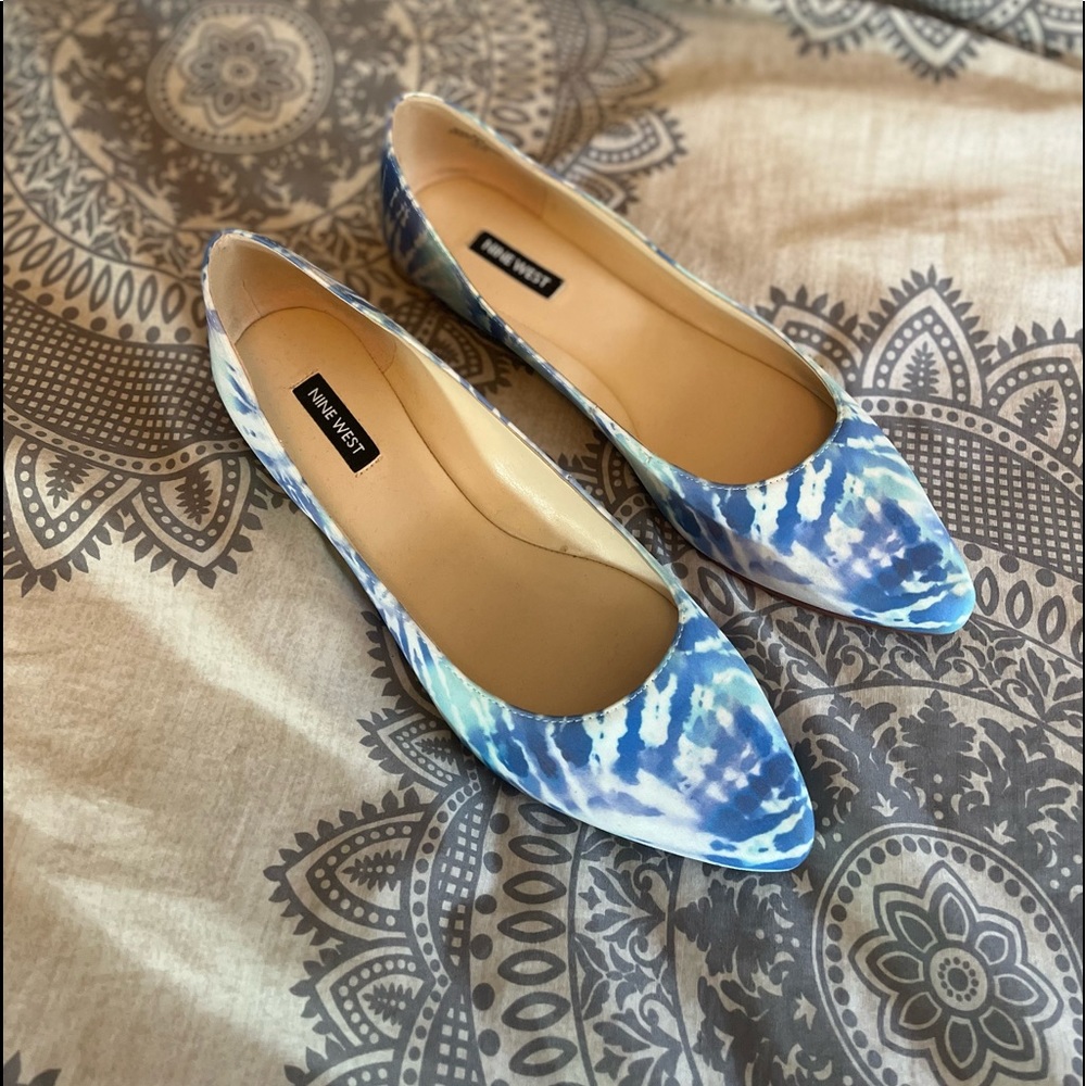 Nine West flats , size 9